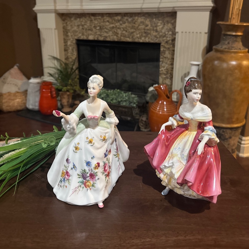 Royal Doulton - “Diana” 1985/“Southern Belle” 1957, England Rare Pink Dress.